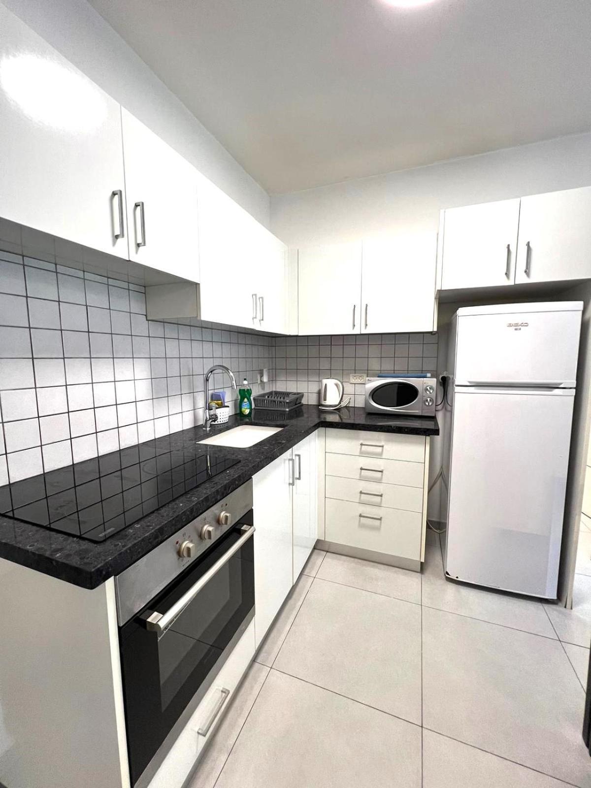 Apartments4You Maria Бат-Ям Экстерьер фото
